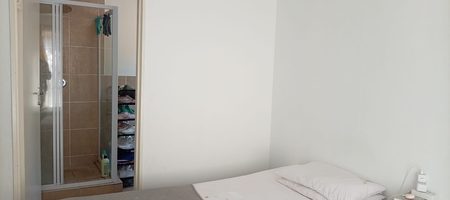1000429905