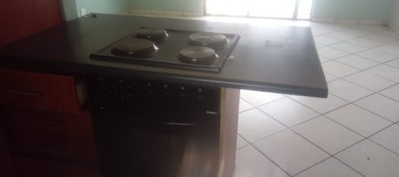 2-BEDROOM APARTMENT FOR SALE IN THE HEIGHTS COMPLEX, CROYDON – asking price R700 000.00 1000430194