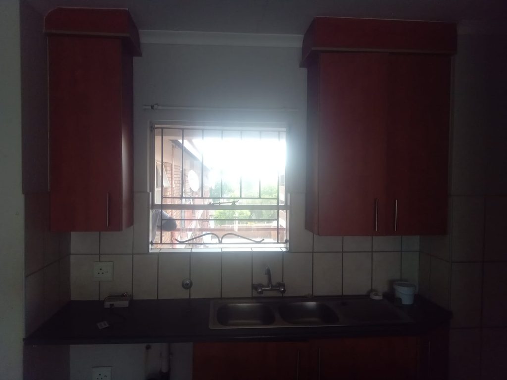 2-BEDROOM APARTMENT FOR SALE IN THE HEIGHTS COMPLEX, CROYDON – asking price R700 000.00 1000430197