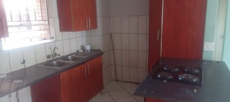2-BEDROOM APARTMENT FOR SALE IN THE HEIGHTS COMPLEX, CROYDON – asking price R700 000.00 1000430201