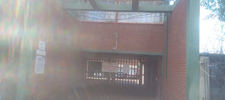 1 FLAT FOR SALE IN EMMARINA, KEMPTON PARK – R300,000 1000431237
