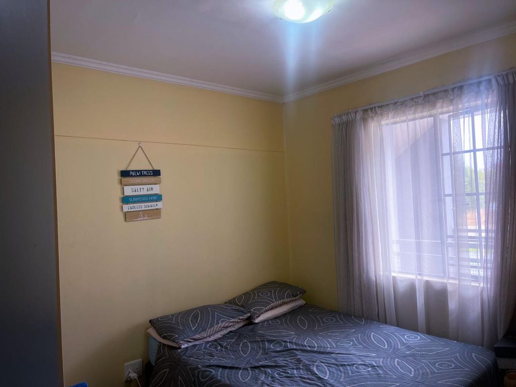 2 BEDROOM APARTMENT FOR SALE IN LILYFIELD COMPLEX, NOORDWYK, MIDRAND 1000431701