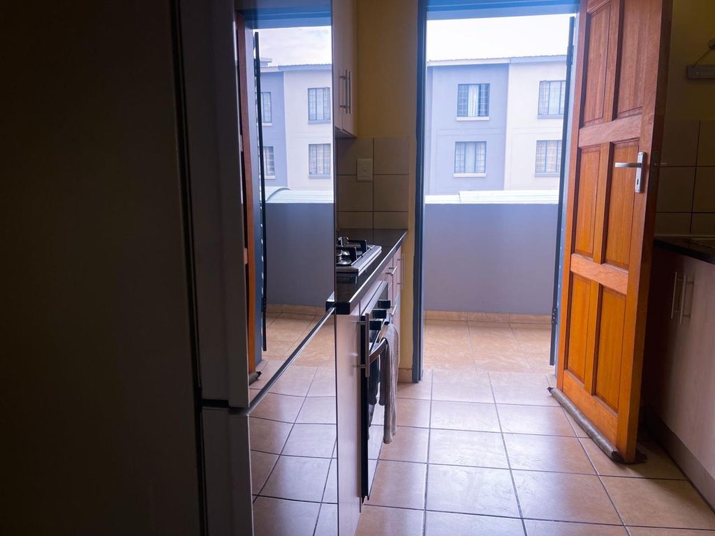 2 BEDROOM APARTMENT FOR SALE IN LILYFIELD COMPLEX, NOORDWYK, MIDRAND img 20260924 wa0003