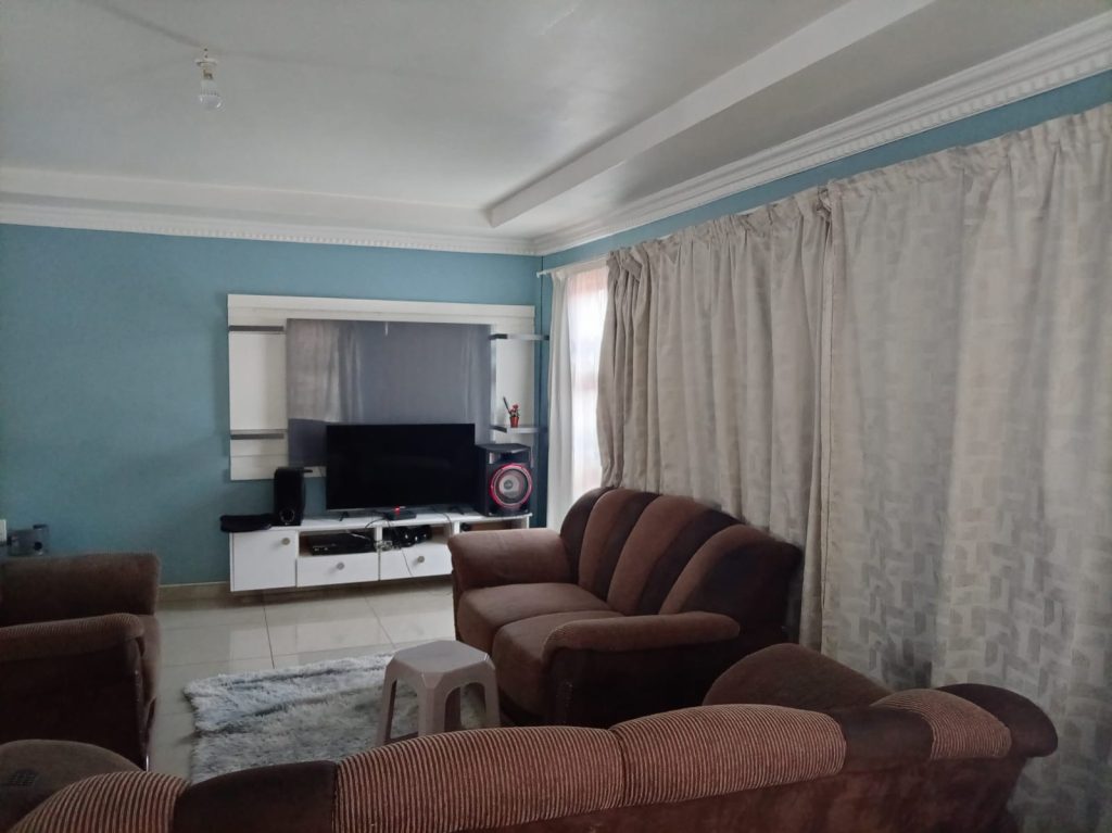 3 BEDROOM FAMILY HOME FOR SALE – R1,550,000 img 20260926 wa0008
